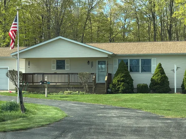 4931 W Lattin Rd, Pentwater, MI 49449