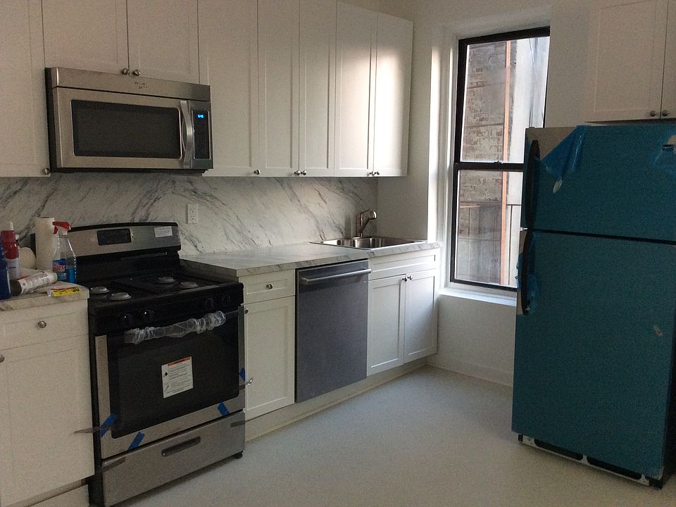 2nd image of 720 Degraw St APT D1