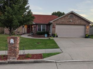 6400 Breezewood Dr, Columbia, MO 65202