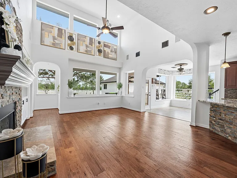7211 Savannah Glen Ln W — Photo 12