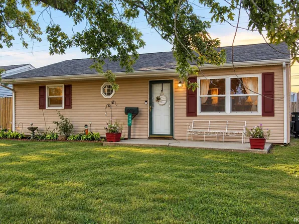 609 Outer Dr, Frankfort, IN 46041