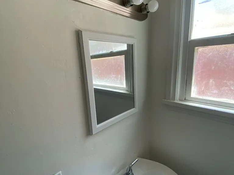 519 Warren St — Photo 5