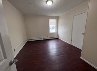 17 Ledge St APT 2R, Providence, RI 02904