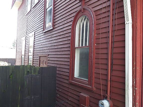 3rd image of 1704 Walnut Blvd