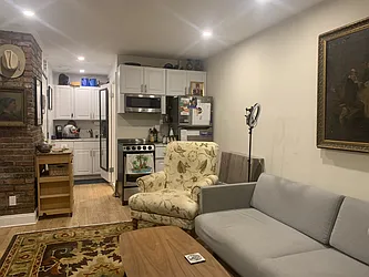 Rented by R New York