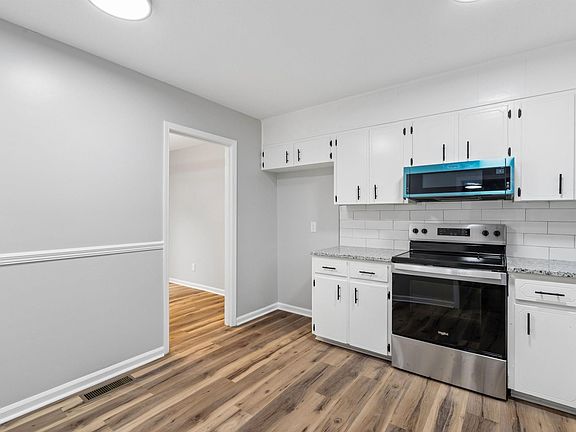 5th image of 1653 5th Pl NW