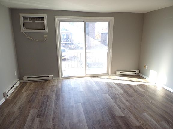 3rd image of 195 Mead St #14