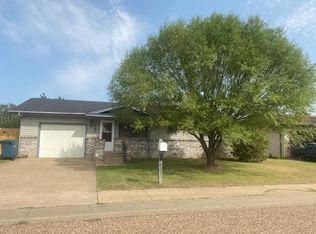 1003 Elizabeth Ln, Liberal, KS 67901