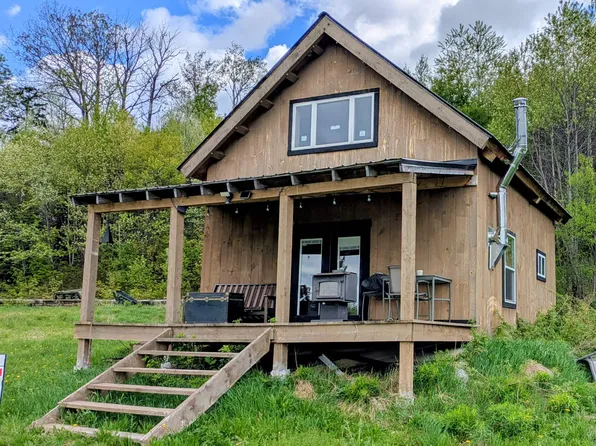 220 Creampoke Road, Stewartstown, NH 03576