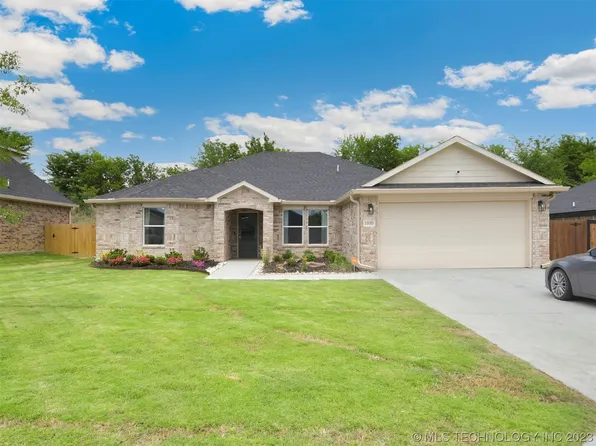 1030 Indian Plains Rd, Ardmore, OK 73401