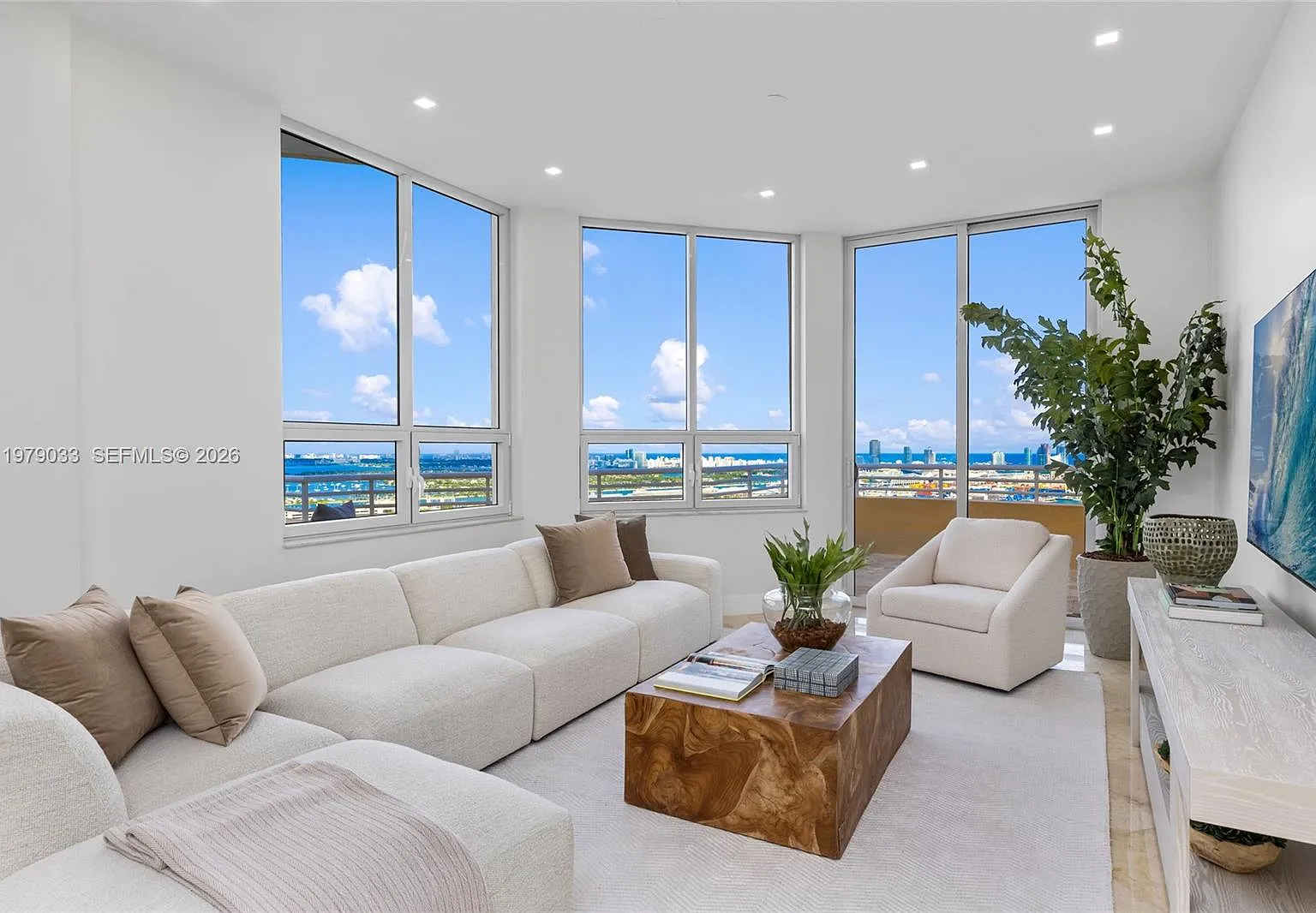 Two Tequesta Point Condo — Photo 2