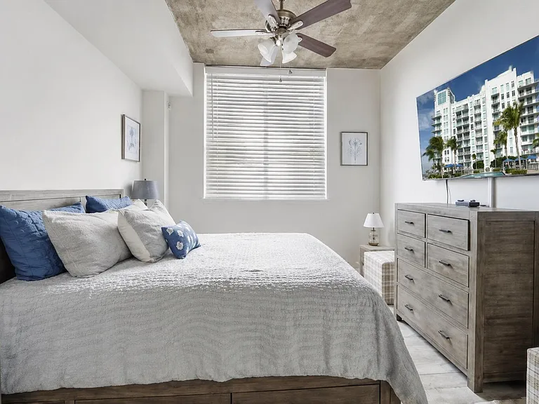 300 S Australian Ave #419 — Photo 9