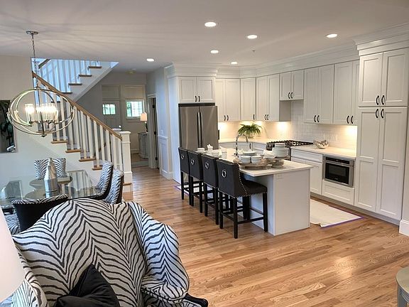 3rd image of 17 Wyman Dr #24
