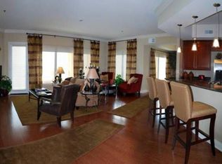 3800 N Mulberry Dr UNIT 404, Kansas City, MO 64116