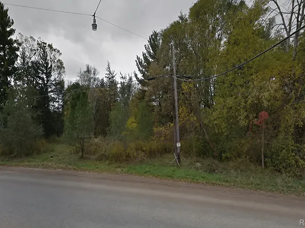 8983 Pontiac Lake Rd, White Lake, MI 48386