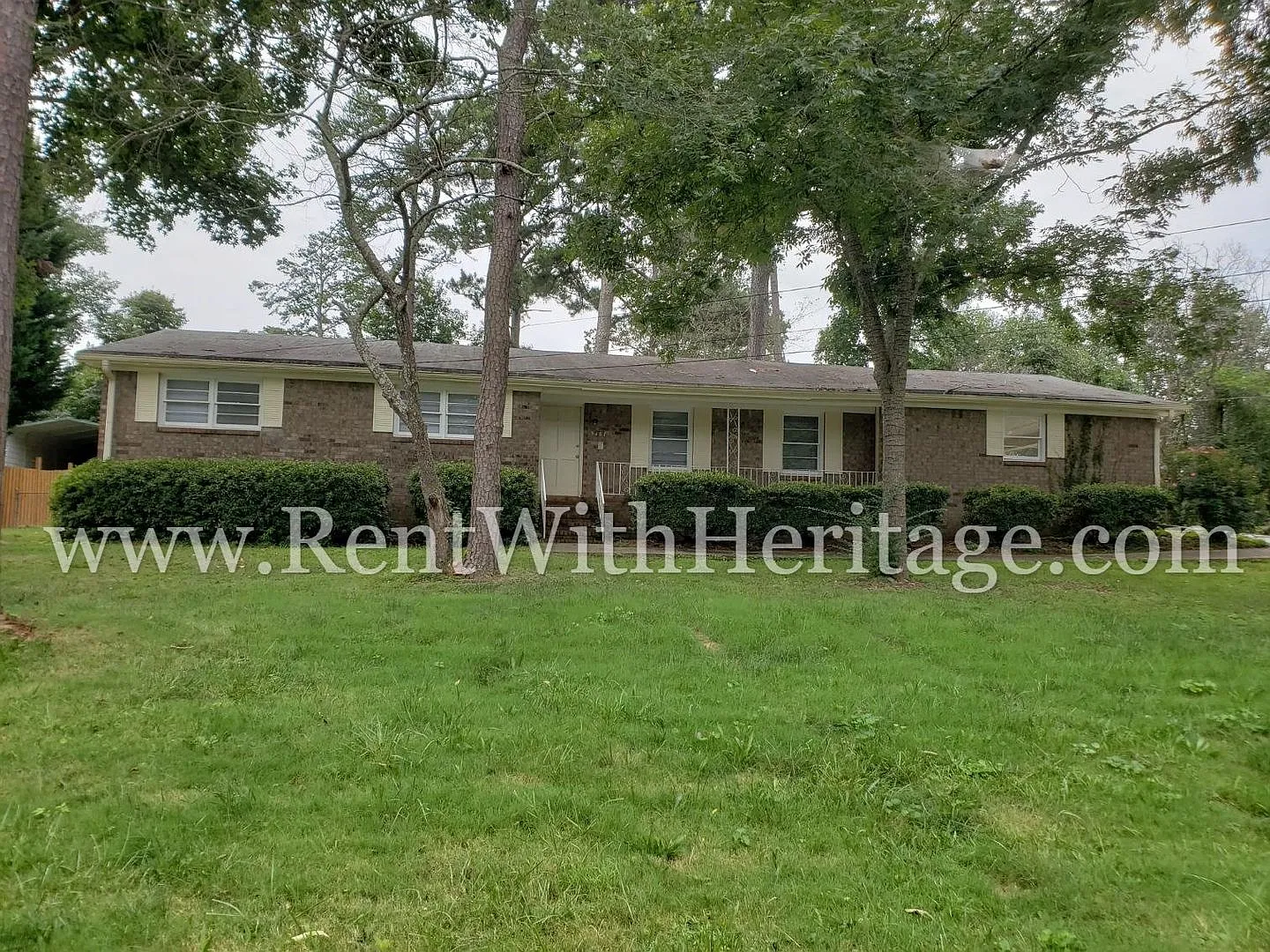 This Is A Wonderful.....Brick Ranch Style Home In A Great Neighborhood With Great Schools And Clo... — Photo 2