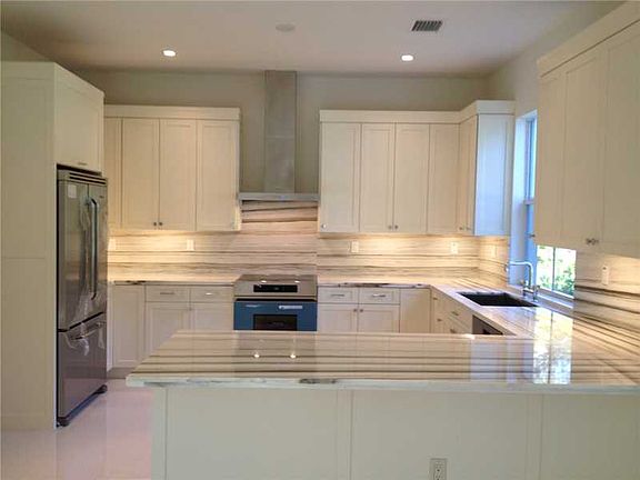 2nd image of 1131 Cotorro Ave