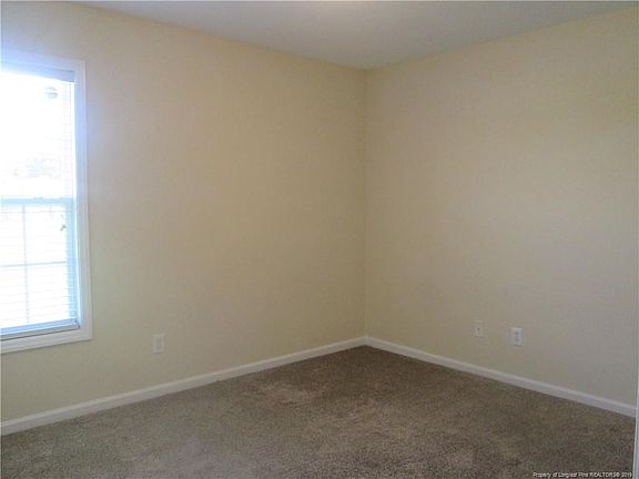 5th image of 138 Walden Green Dr