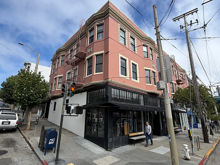 2385 California St #2 — Photo 2