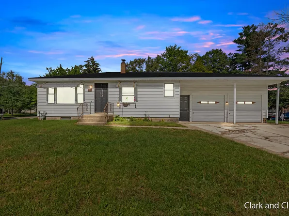 419 E Maple St, Wayland, MI 49348