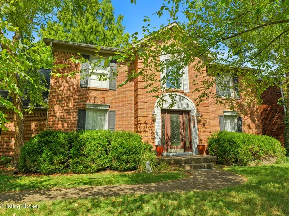 1110 Juniper Springs Dr, Lyndon, KY 40242