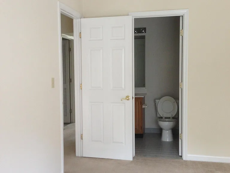 640 Oakland Hills Dr #3A — Photo 11