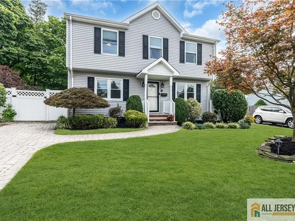 8 Highview Rd, East Brunswick, NJ 08816