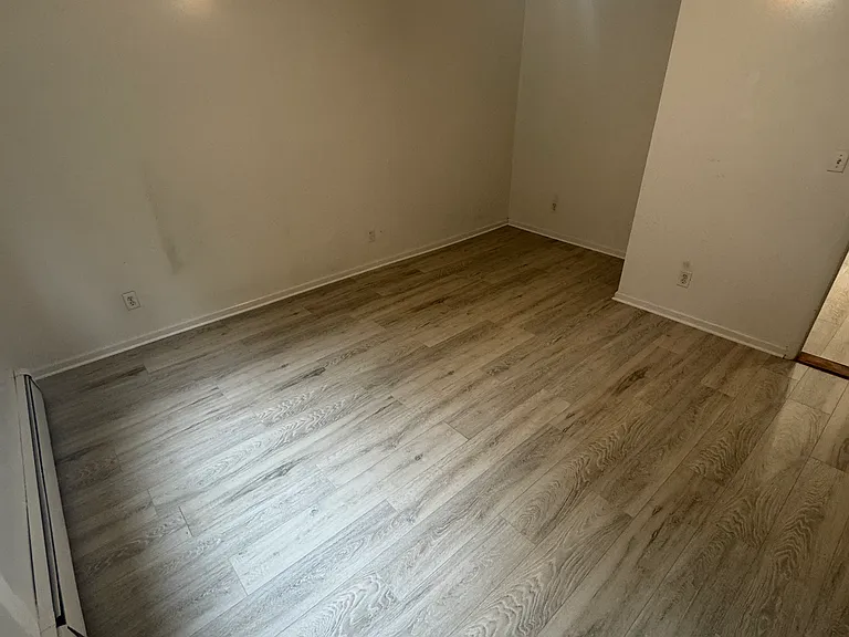 21 Pine St #1-L — Photo 4