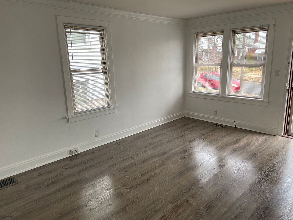 1st image of 1521 Graham St