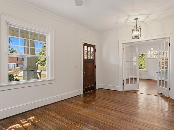 3rd image of 310 Brown Ave