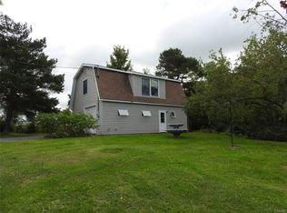 705 Brooks Dr, Clayton, NY 13624
