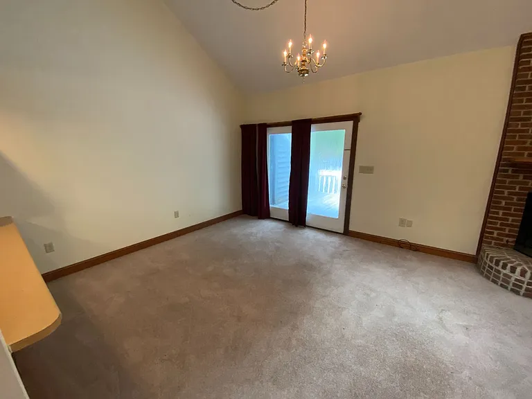 700 Grove Ave — Photo 10