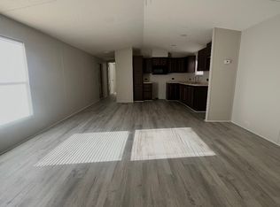 106 Riviera Courts Dr, Murray, KY 42071