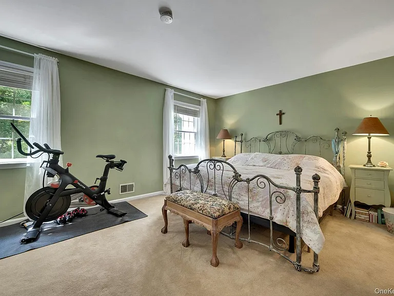 24 Briar Ct #A — Photo 12