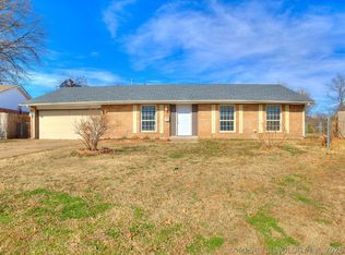 9123 E 48th St, Tulsa, OK 74145