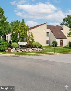 B 9 Avon, Hightstown, NJ, 08520