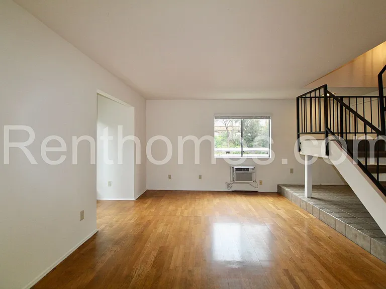 7958 Mission Center Ct #E — Photo 5
