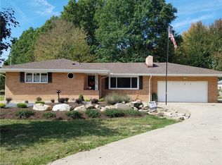1185 N Leavitt Rd, Leavittsburg, OH 44430