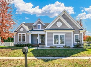 3911 Boulder Ridge Dr, Champaign, IL 61822