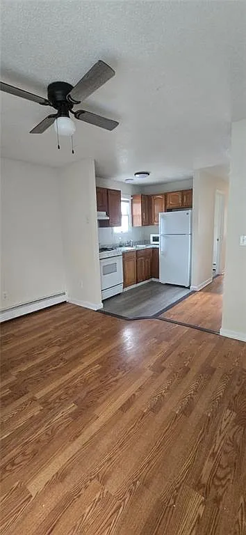 2 bed, 1000 sqft, $2,000 — Photo 2