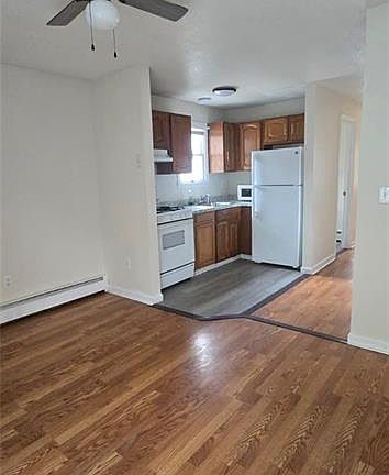 2nd image of 104 Sisson St