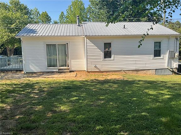4th image of 2190 Sullivan Rd