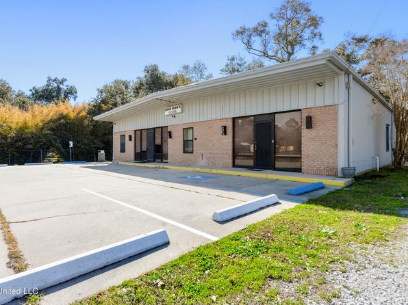 gulfport-mississippi-246859807 picture