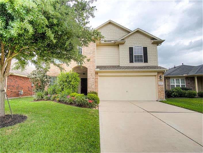 1st image of 18130 Surrey Lake Ln