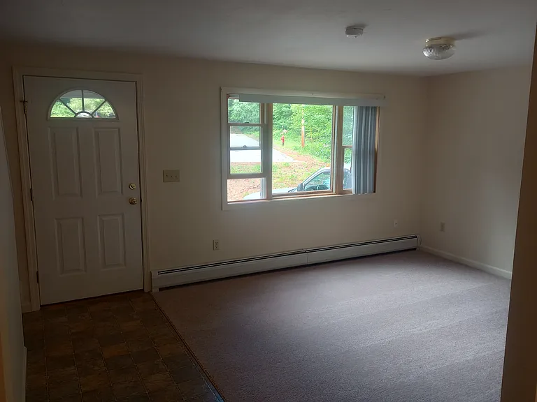 5A Lew Alice Dr #5A — Photo 2