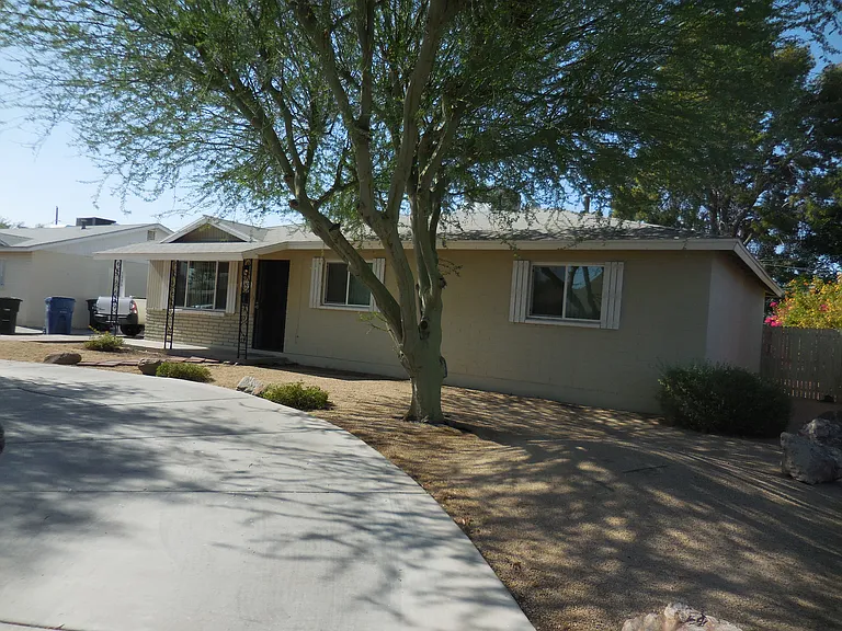 1305 E Don Carlos Ave — Photo 15