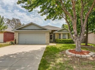5933 Heatherglen Ter, Fort Worth, TX 76179