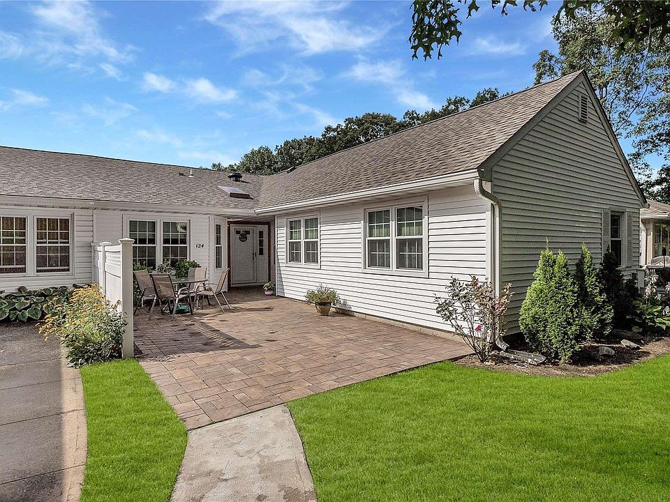 1st image of 124 Revere Drive #124