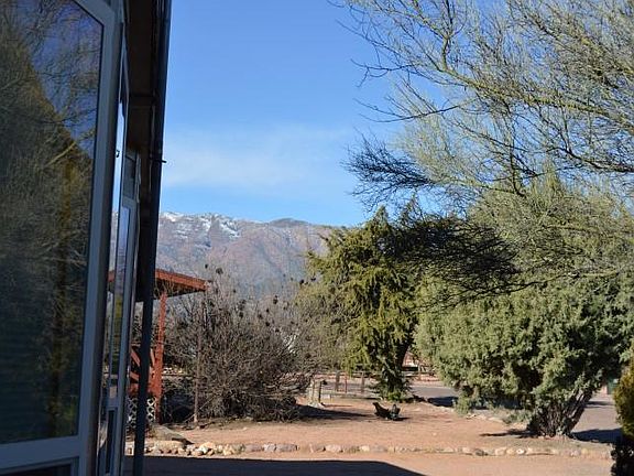 4th image of 992 N Deer Creek Dr