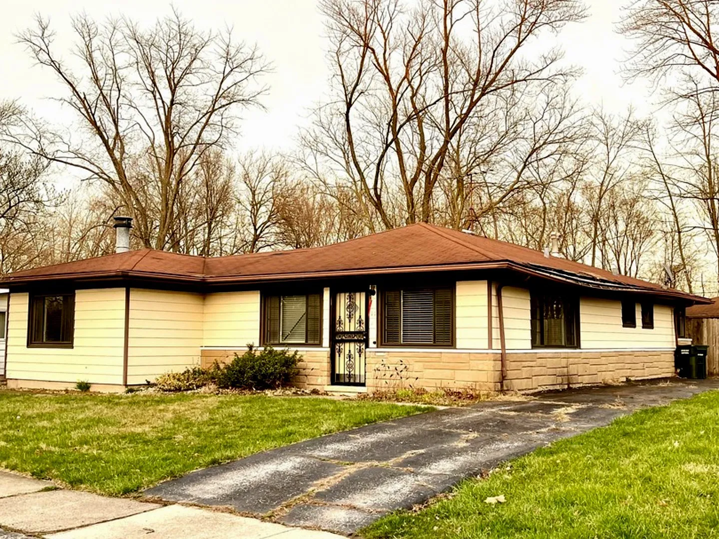 11 E Rocket Cir photo 1
